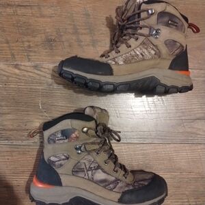 Cabela's youth hiking boots